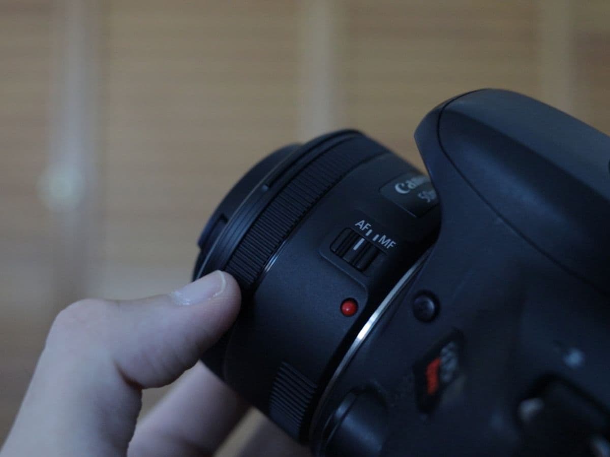 Canon EF 50mm f/1.8 focus ring Canon EF 50mm f/1.8 focus ring.